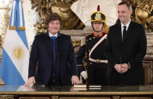 Adorni asumió como jefe de Gabinete y prepara una reestructuración del área